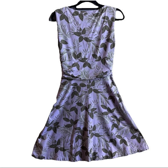 Lands' End Lavender Leaf Pattern Faux Wrap Midi A-Line Dress size 6/8 Small - Picture 2 of 7